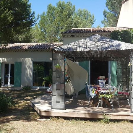 L'Oliveraie En Provence Lambesc Esterno foto